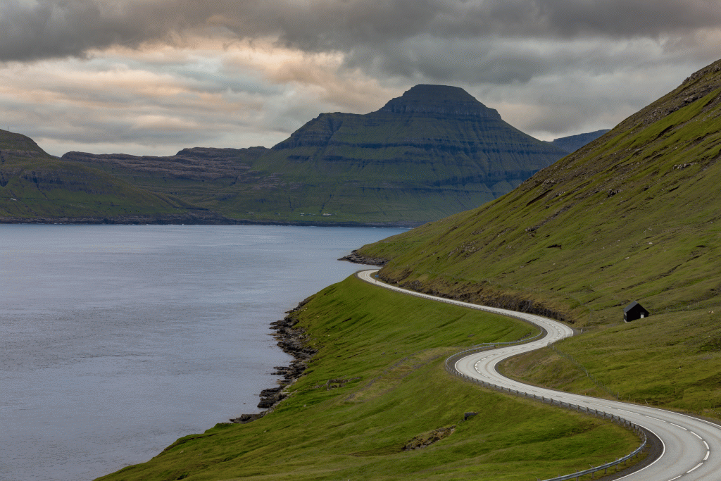 Road, Vágar