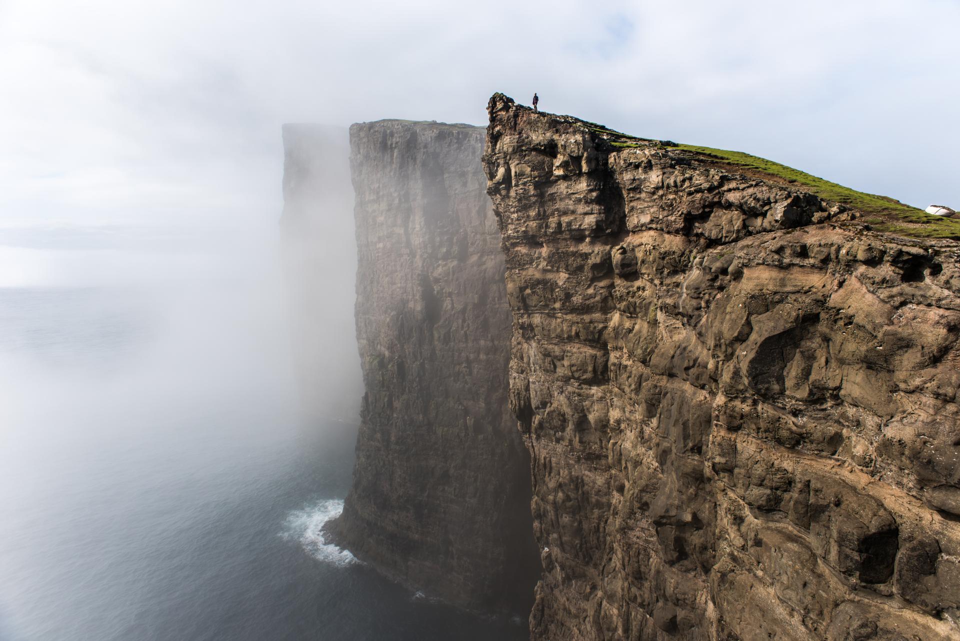 Trælanípa, Miðvágur