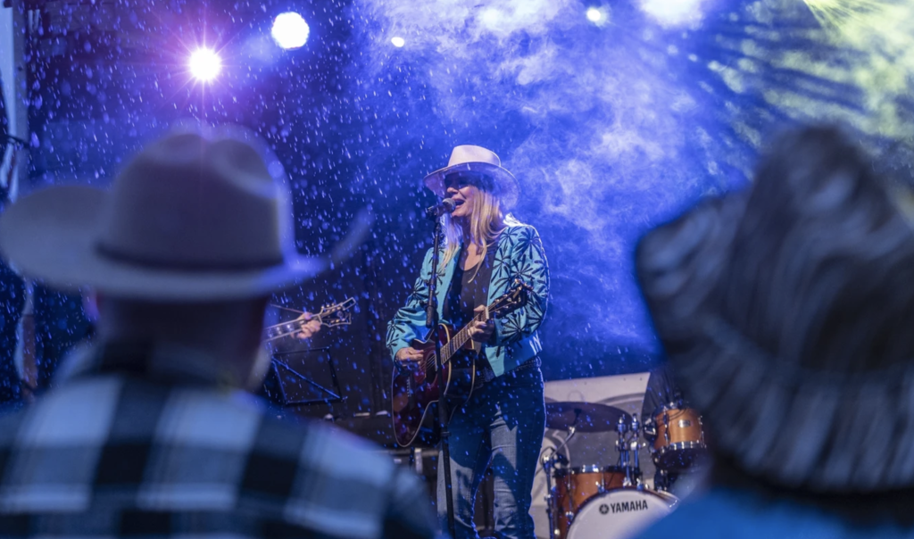 @Jens Kr. Vang
Country festivalurin