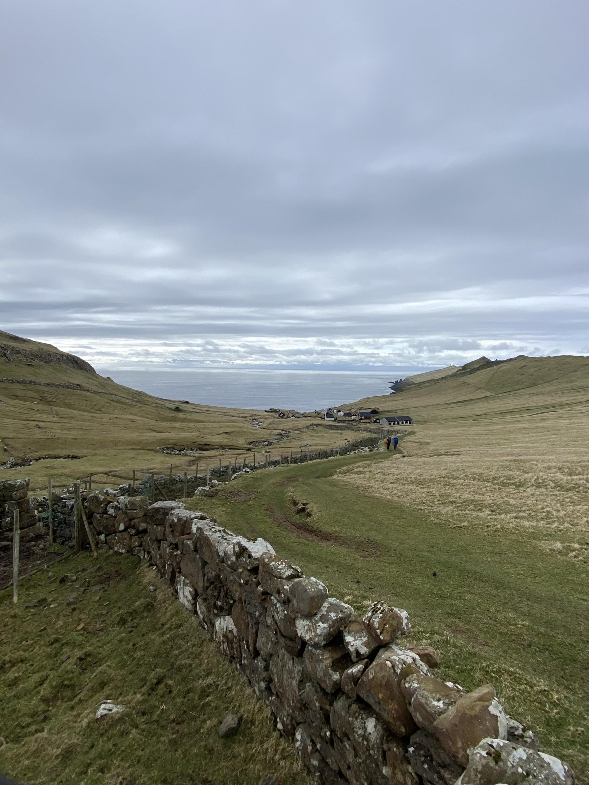 Mykines. Ávegis niðan móti grótvalaportrinum
Mynd Sóley Kerlok